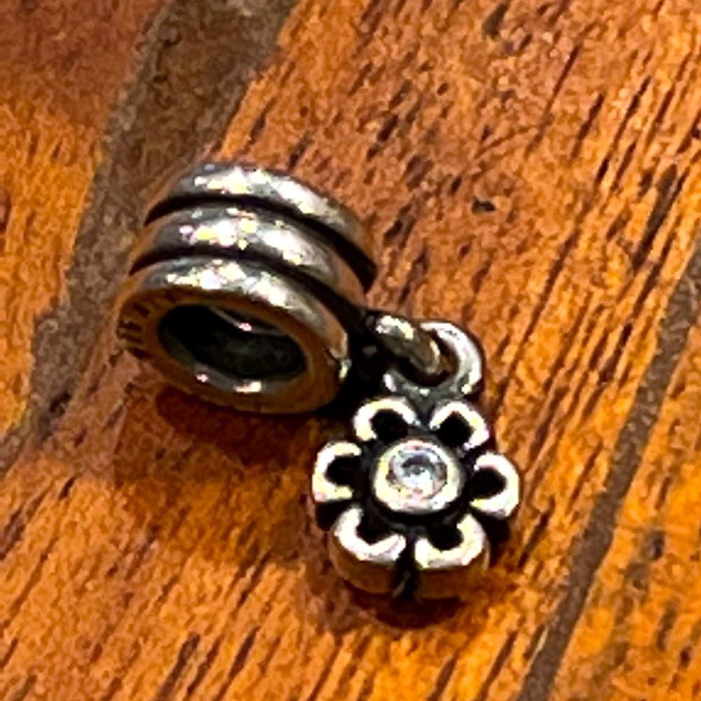 Pandora Daisy Diamond charm